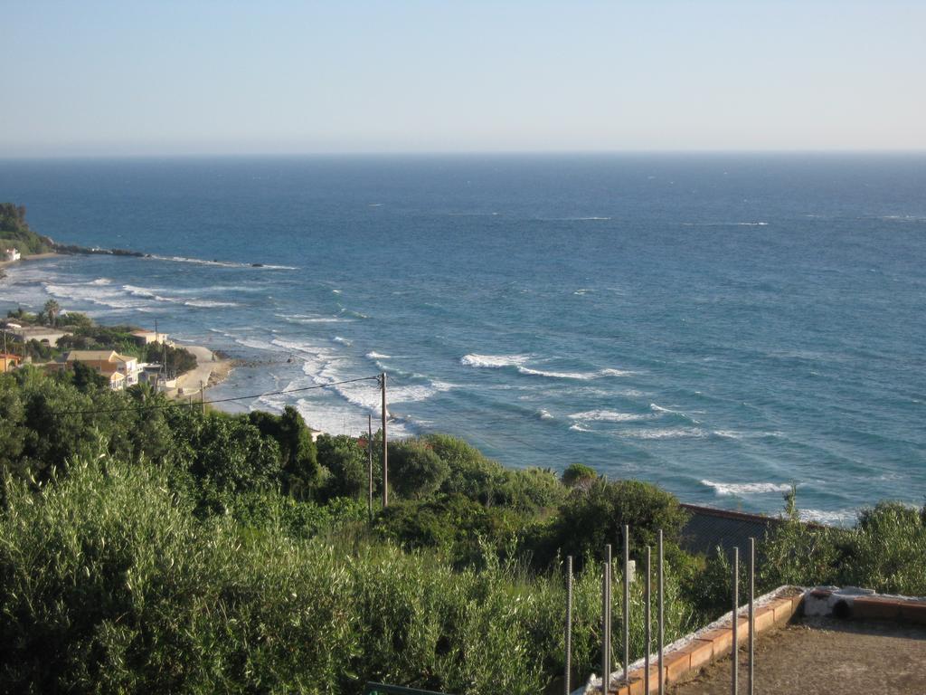 Areti Studios Paramonas  Luaran gambar